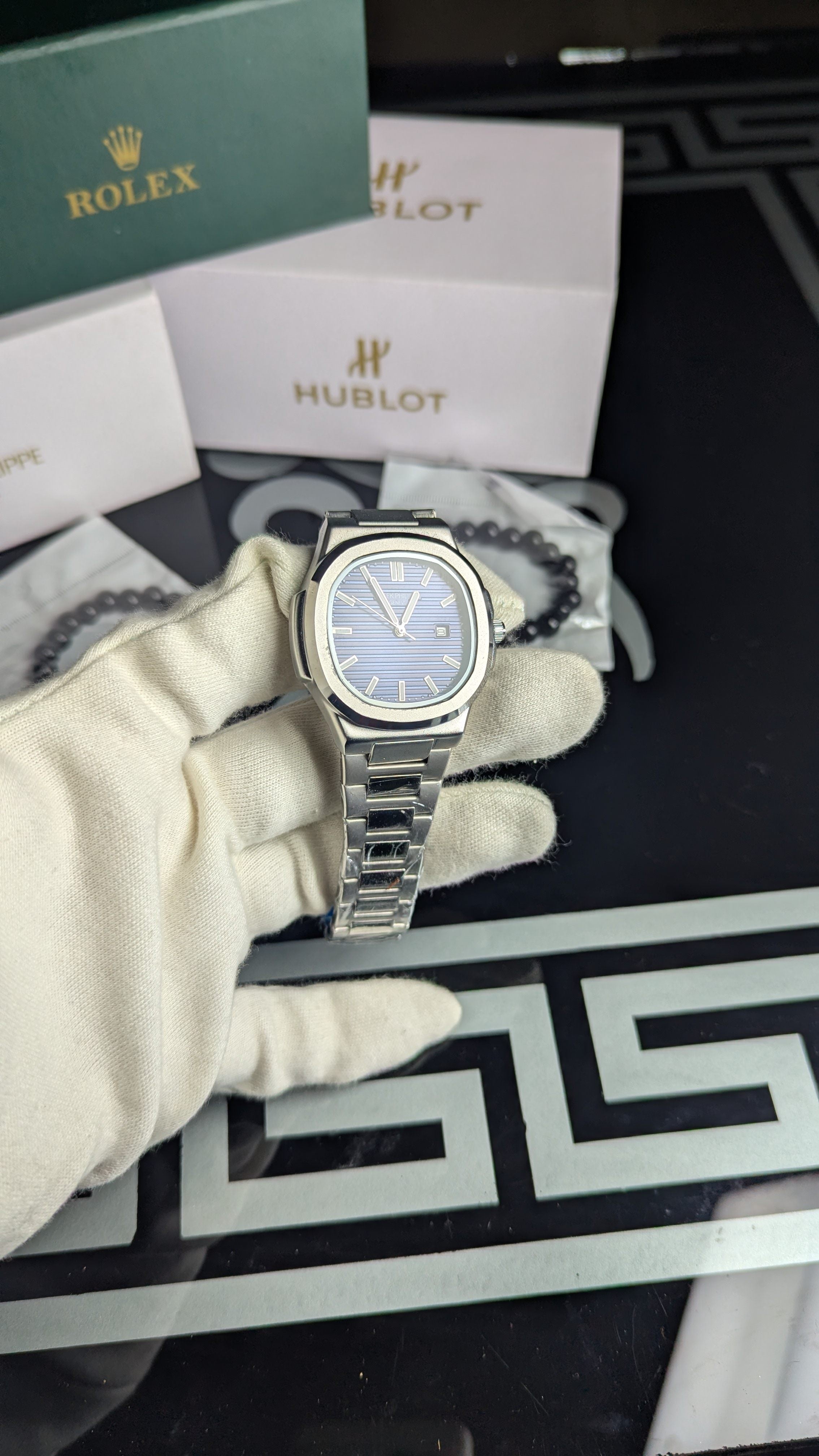 Patak Phillips - Blue Dial - date only - Free bracelet - Free delivery