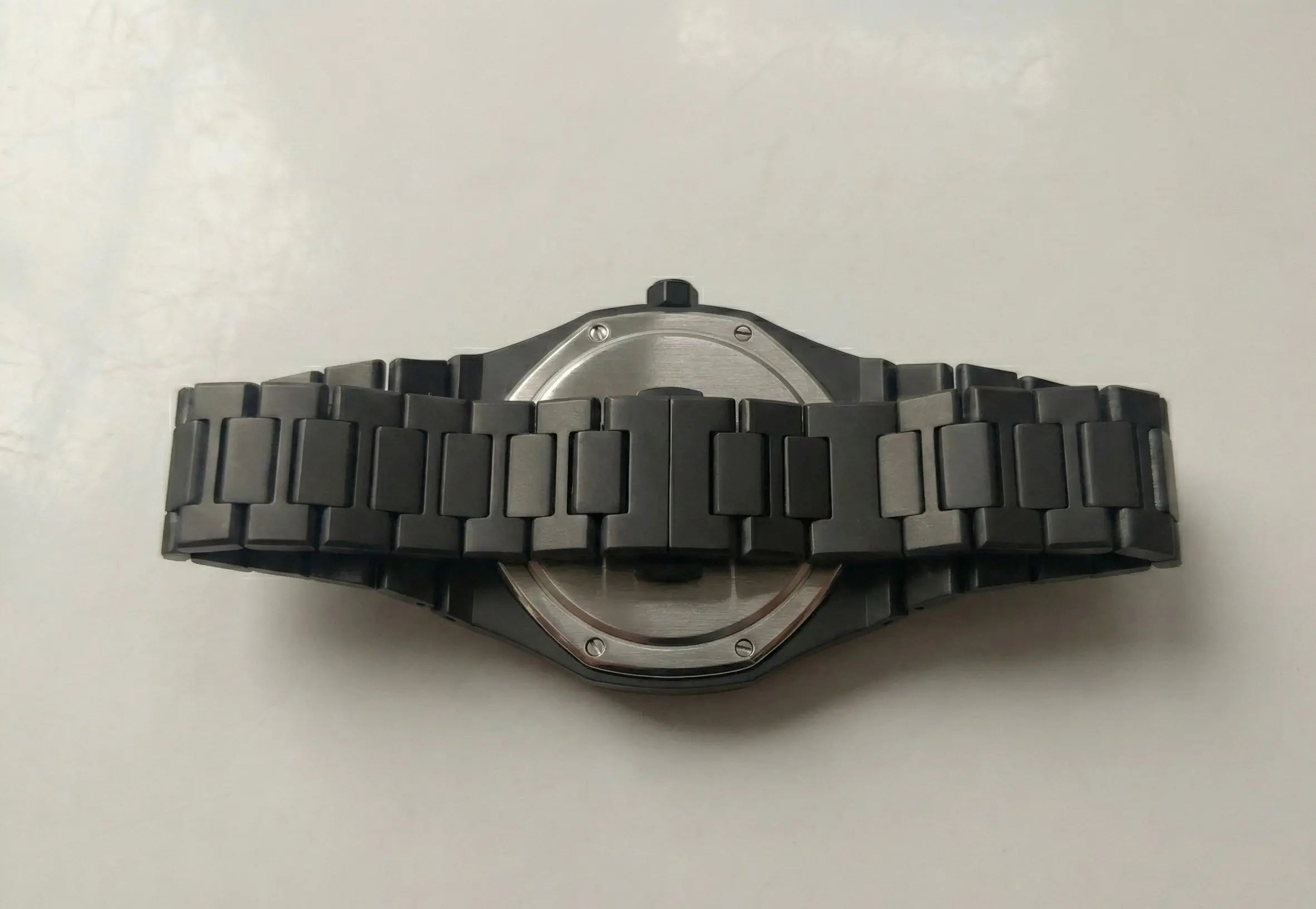 Arabic Dial Watch Get - (Free Delivery + Bracelet)